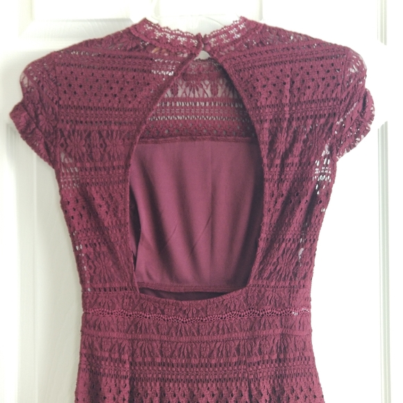 FOXIDOX Ellie Fit & Flare Lace Dress w/ Sexy Back - Picture 6 of 16